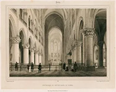Interieur De Notre Dame De Paris